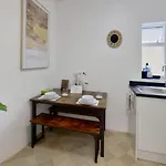 Boutique Studio Flat London Sw12,